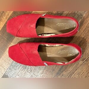 TOMS Women's Bold Red Canvas Loafers